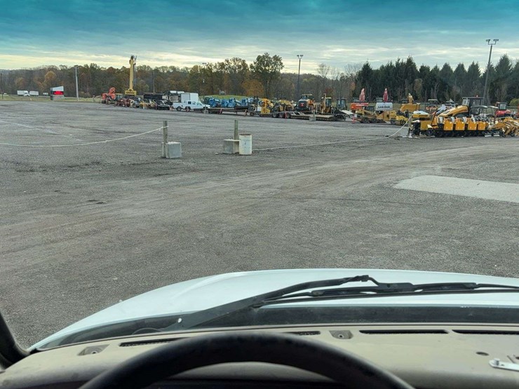 2005-sterling-l8500-image-27