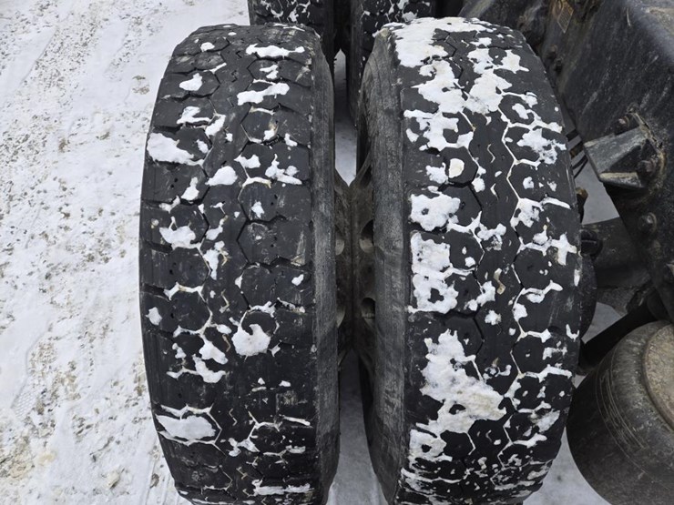 2017-peterbilt-579-image-91