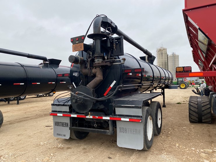#1031-•-2014-northern-6000-gallon-semi-manure-tanker-trailer(has-wi-title)-(kewaunee,-wi)-image-7