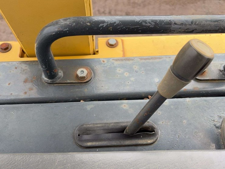 2002-komatsu-d65ex-image-44