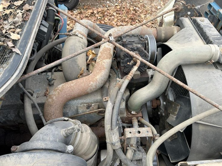 international-4700-image-29