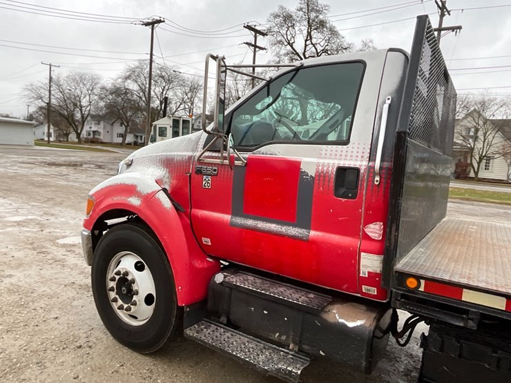 2015-ford-f650-image-15