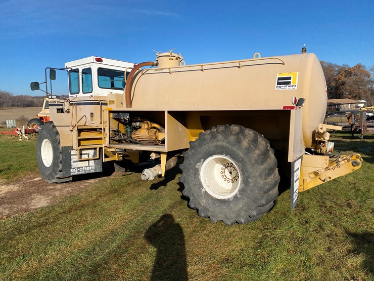 #1300-•-ag-gator-2004-injector-applicator-(colfax,-wi)-image-11