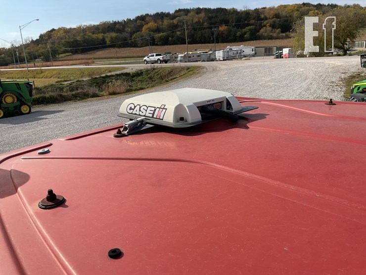 case-ih-patriot-3330-image-44