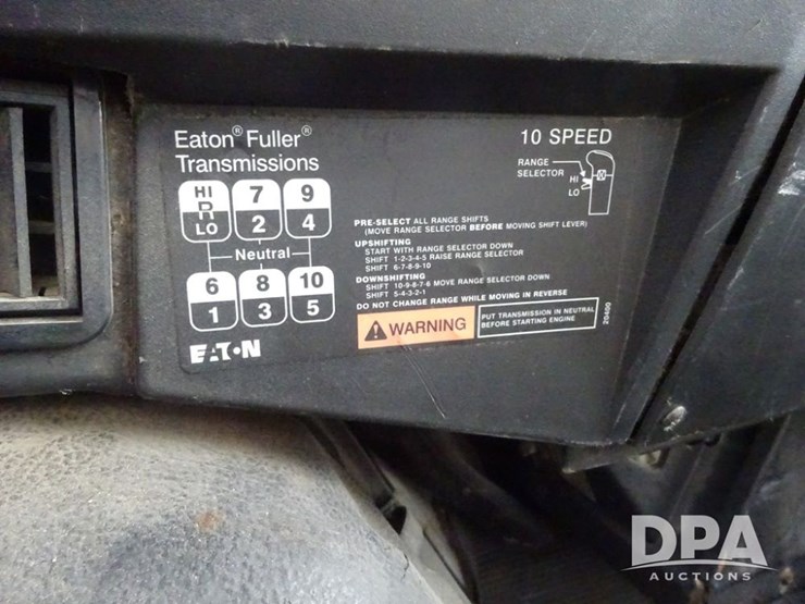 2003-international-8100-image-78