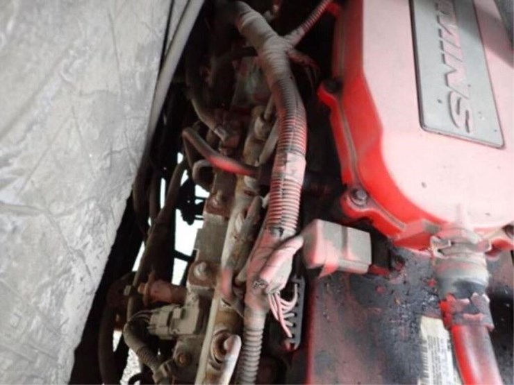 2015-freightliner-mt55-image-46