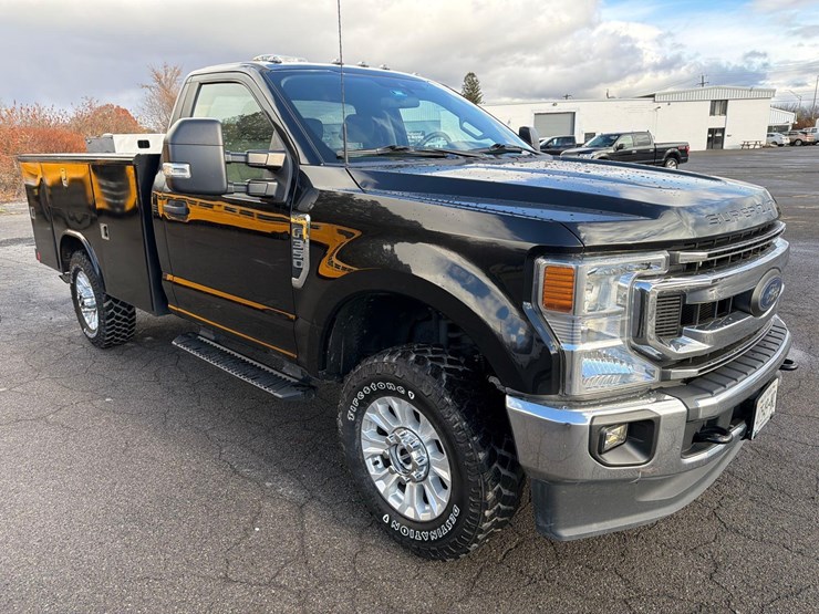 2021-ford-f350-image-3
