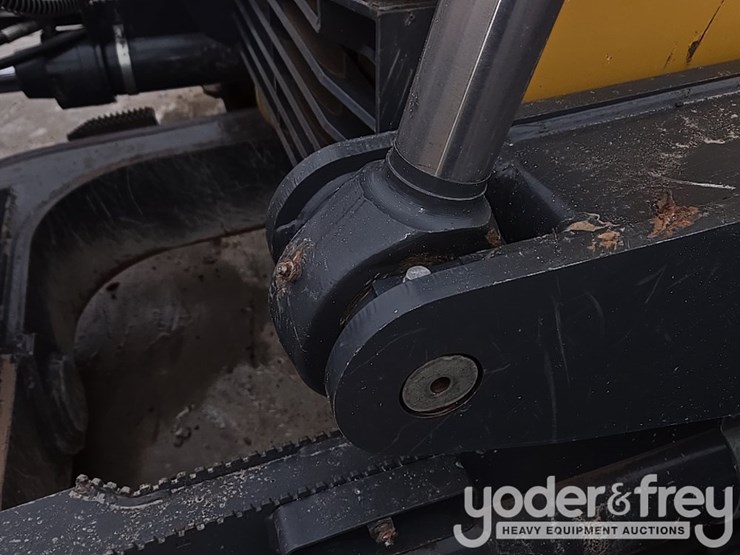 2019-deere-850l-lgp-image-47
