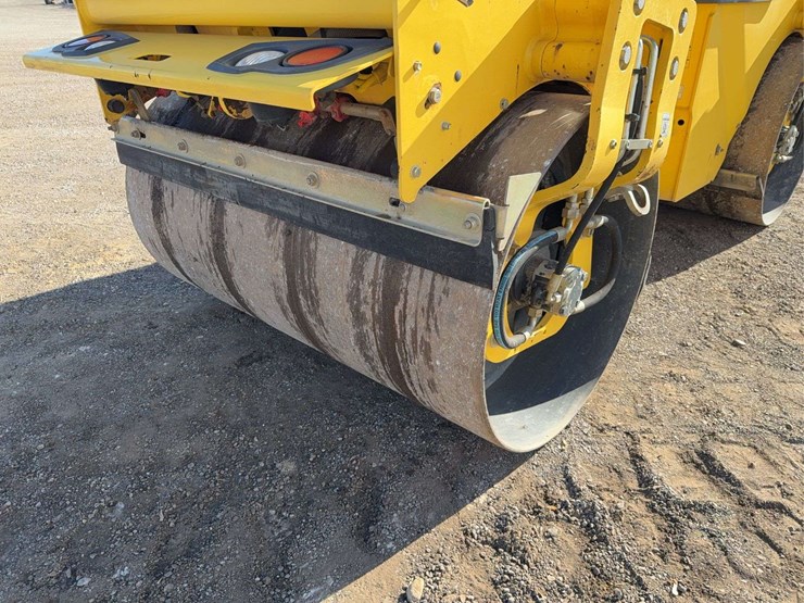 2016-bomag-bw120-image-6