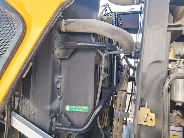 2018-hyundai-hl965-image-23