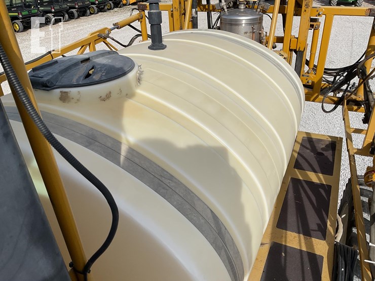 ag-chem-rogator-854-image-40