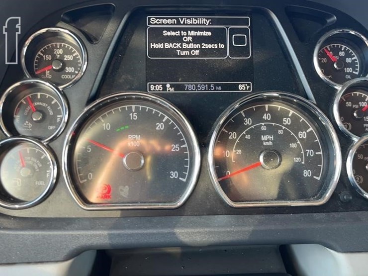 2019-peterbilt-567-image-15