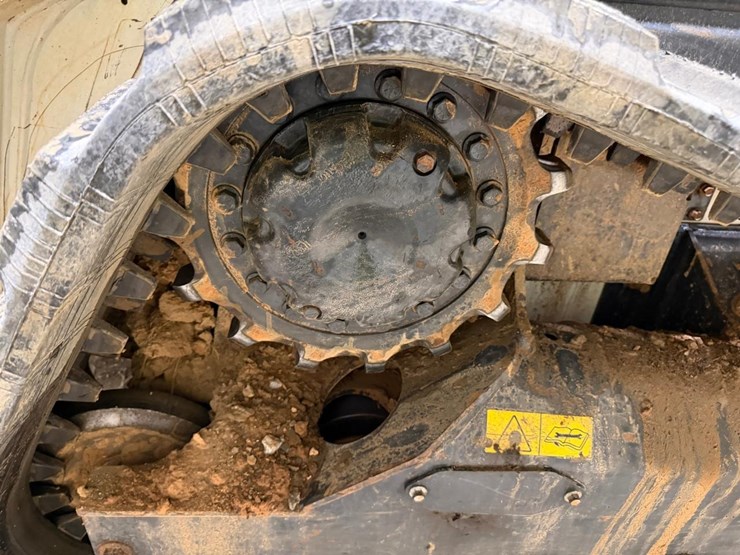 2022-bobcat-t62-image-18