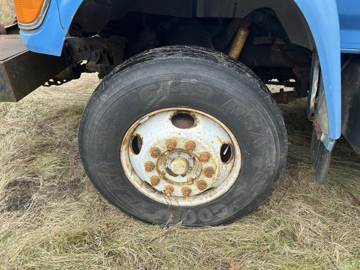 #1429-•-1995-ford-f-series-flatbed-truck-image-64