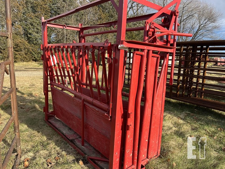 homemade-livestock-chute-image-6