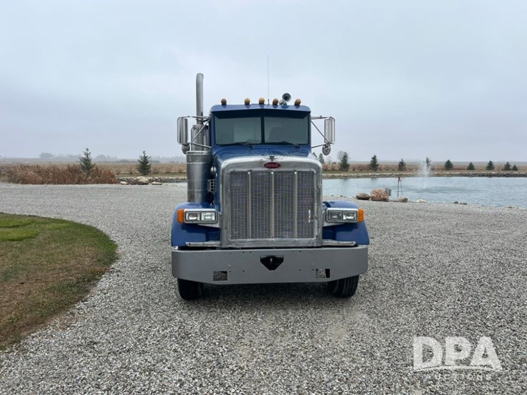 1989-peterbilt-378-image-16