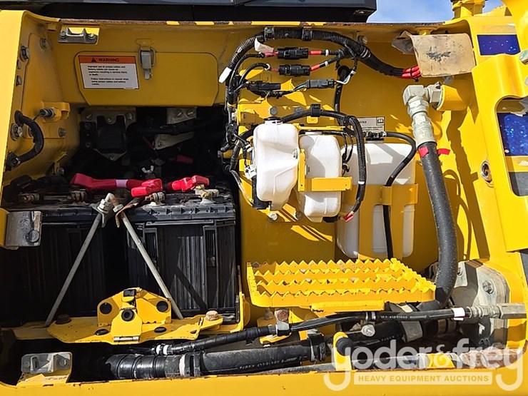 2018-komatsu-d61pxi-24-image-53