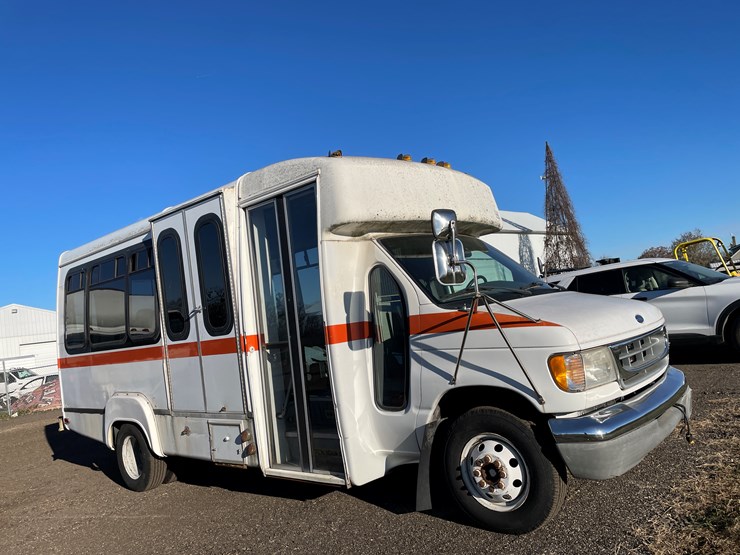 2001-ford-transit-image-3
