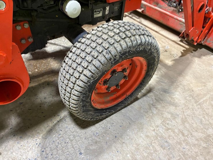 2022-kubota-l3902hst-image-13