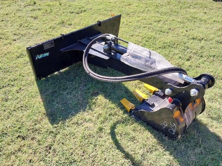 new-future-s/s-qa-hyd-straight-arm-backhoe-image-1