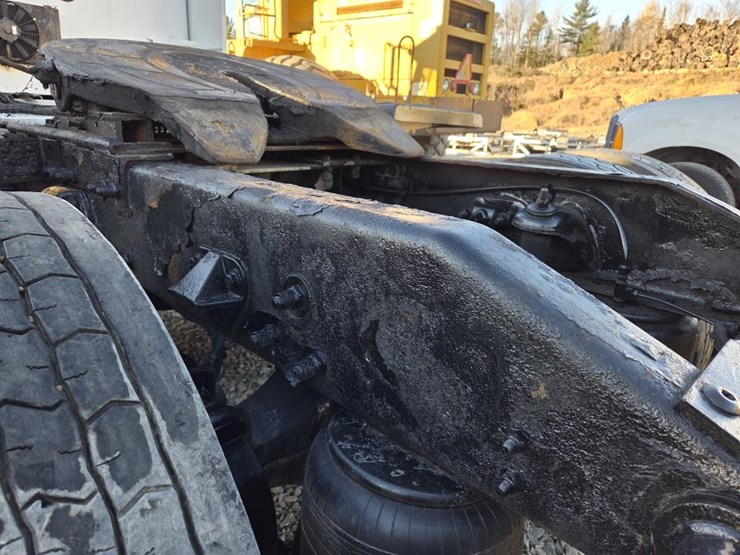 2007-peterbilt-386-image-38