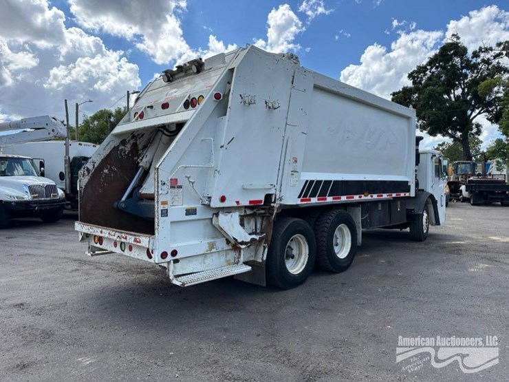 2015-mack-leu613-image-1