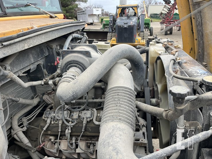 2001-gmc-b7-image-24