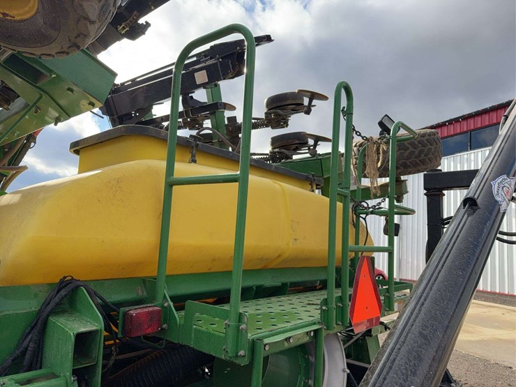 2011-john-deere-1990-image-47