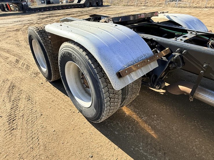 2017-international-prostar-image-33