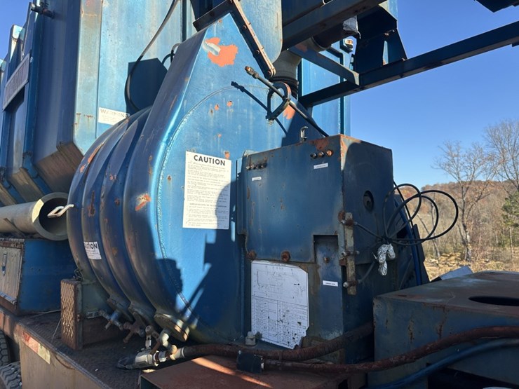 1990-ford-l9000-image-24