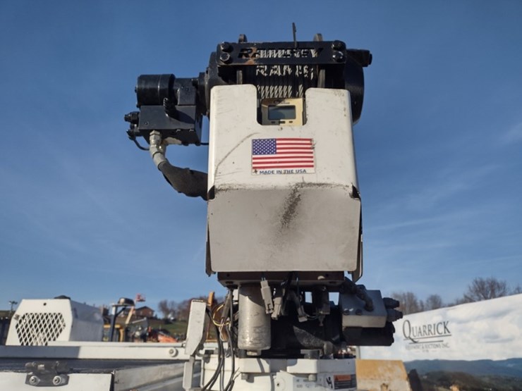 20-ford-f550-image-31