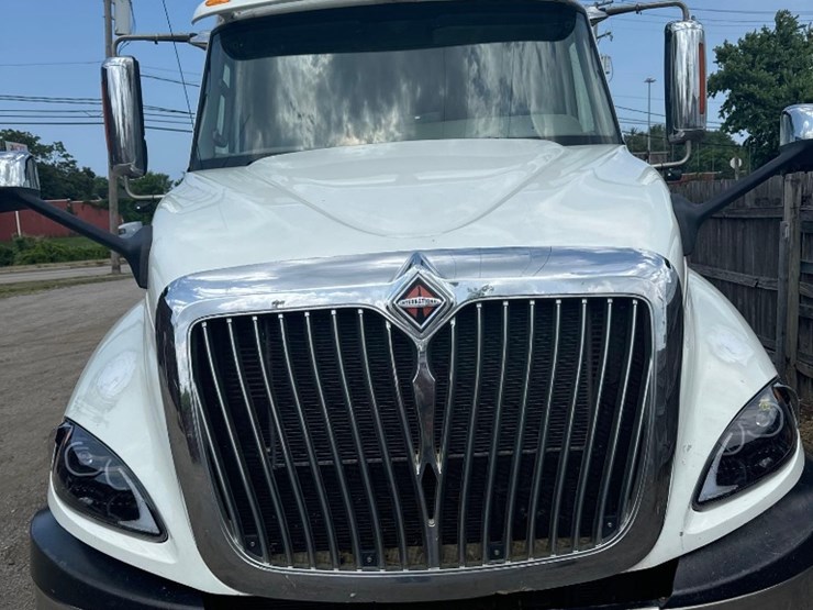 2015-international-prostar-image-12