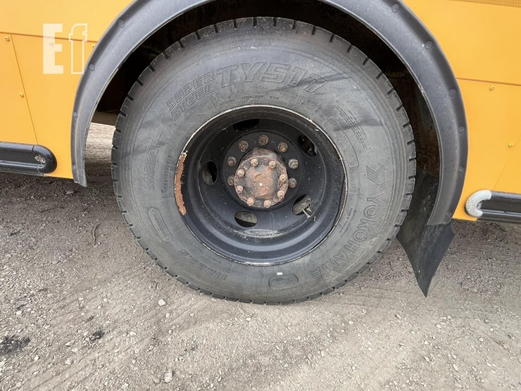 2014-thomas-saf-t-liner-c2-image-7