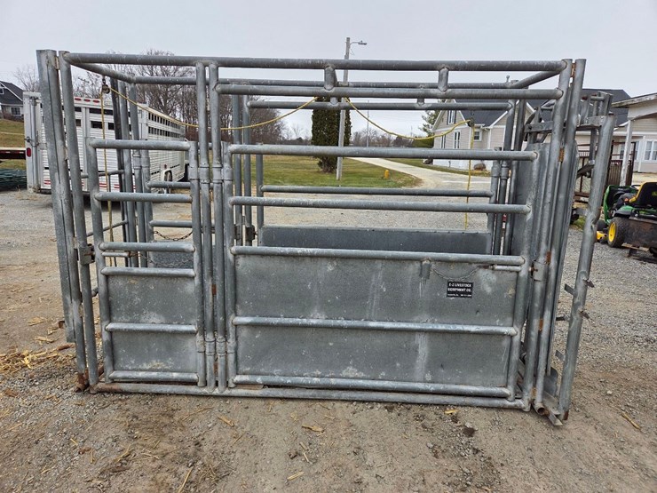 cattle-chute-w/-palpation-cage-image-21