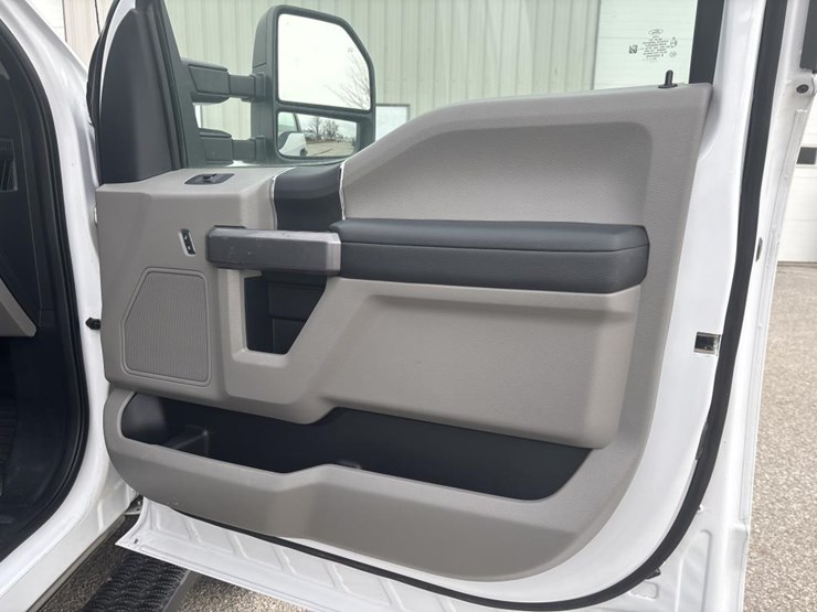 ford-f550-image-32