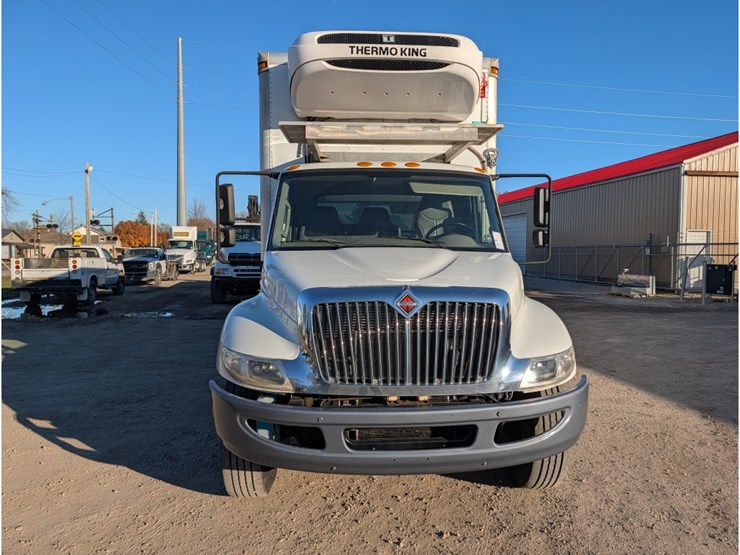 2016-international-durastar-4300-image-2