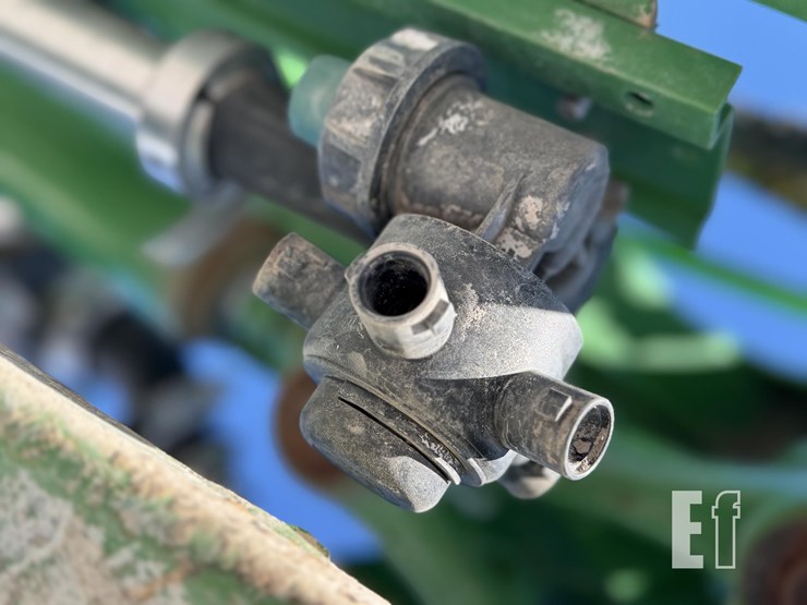 john-deere-r4038-image-22