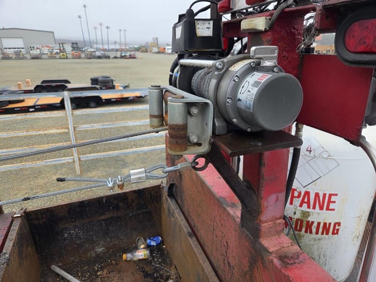 2013-international-durastar-4300-image-44