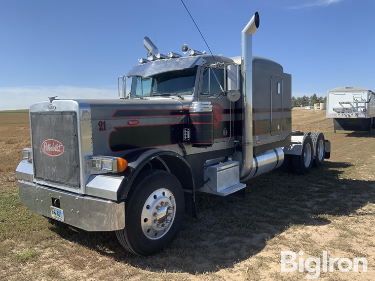 1995-peterbilt-379-image-1