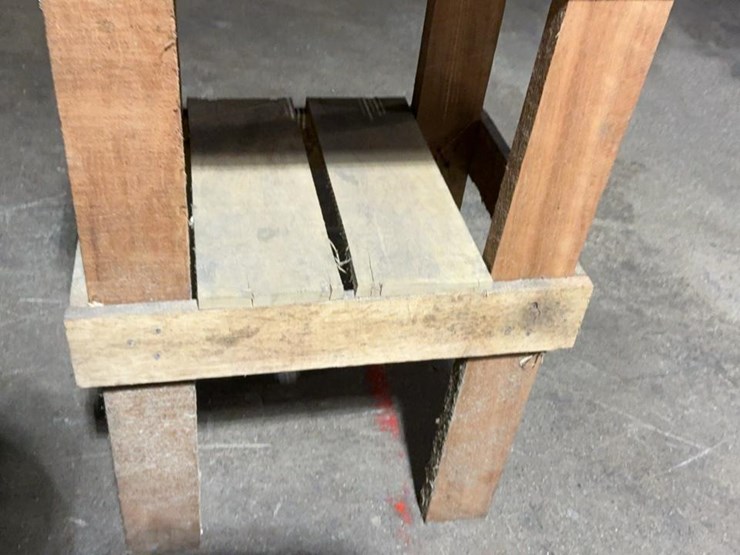 #610-•-11-wooden-tables-image-45