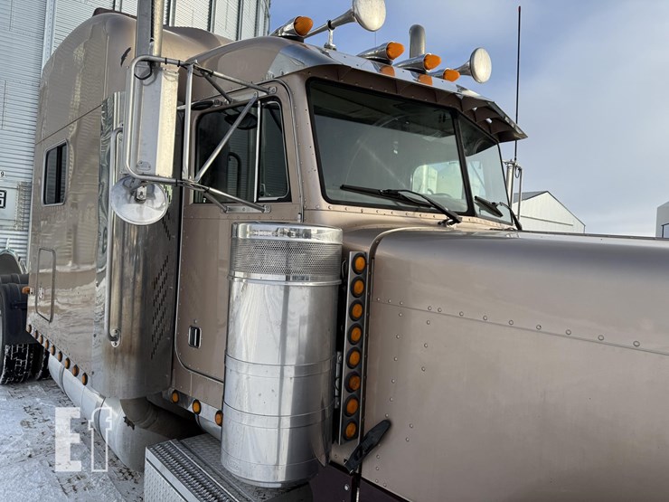 2004-peterbilt-379-image-38
