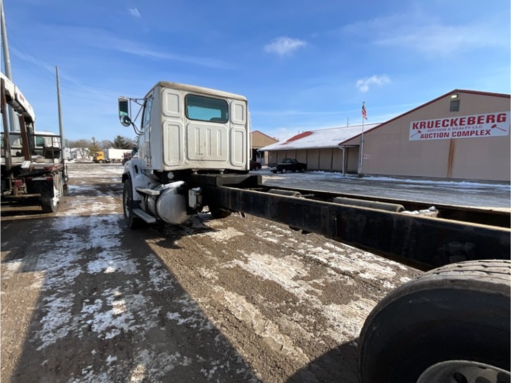 western-star-4700sb-image-16