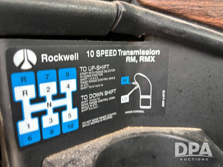 freightliner-fld112-image-45