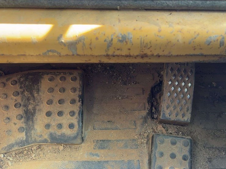 caterpillar-246-image-27