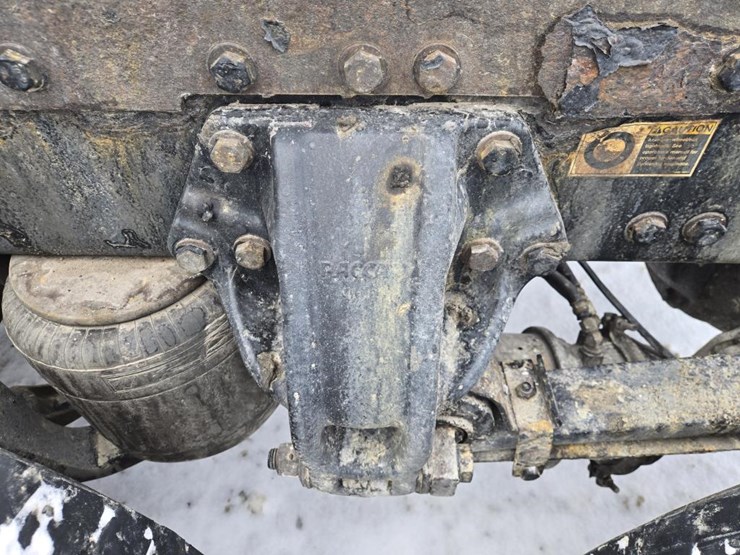 2017-peterbilt-579-image-40