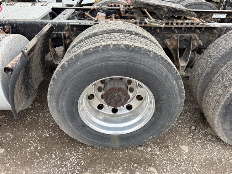 2014-international-prostar-image-8