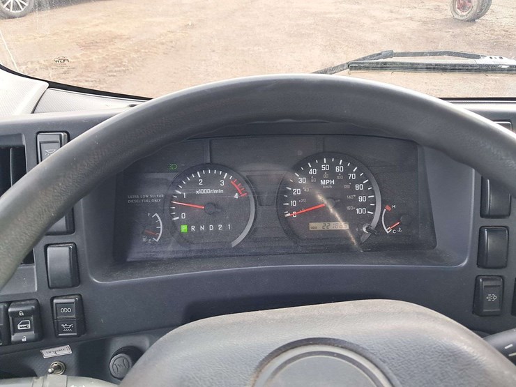 2008-isuzu-npr-image-19