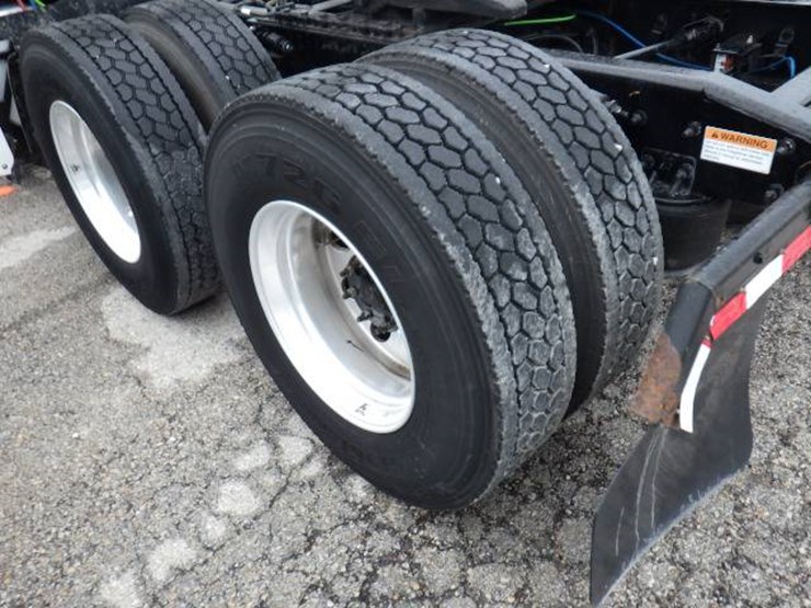 freightliner-cascadia-125-image-16