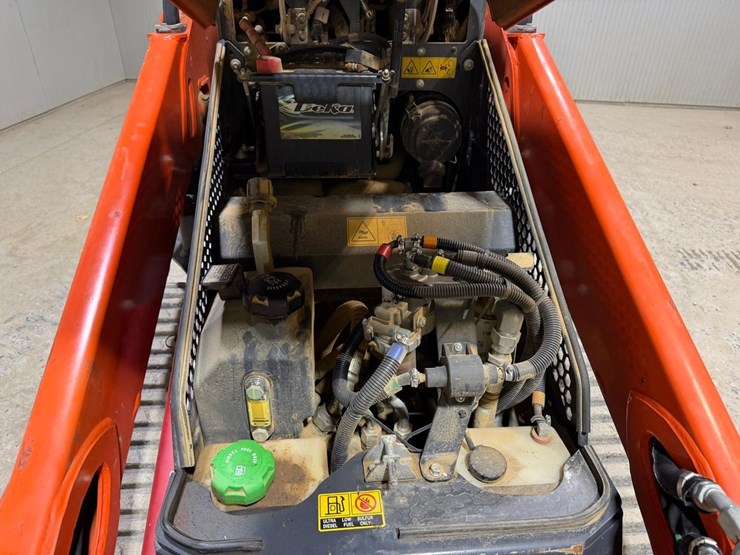 2023-kubota-scl1000-image-21