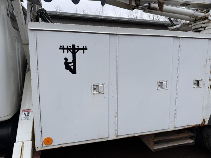 2001-international-4900-image-36